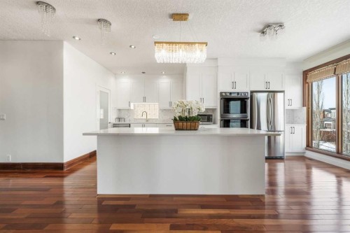 8 Coulee Park Sw, Calgary, AB - Indoor Photo Showing Kitchen With Upgraded Kitchen