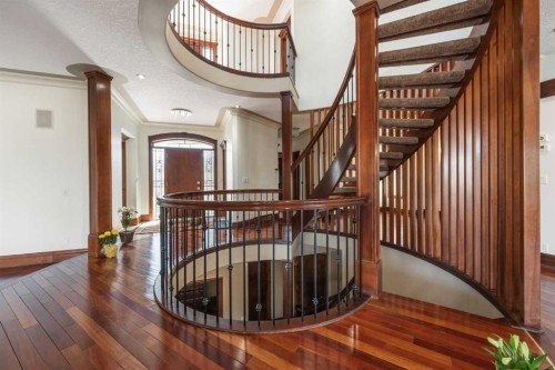 8 Coulee Park Sw, Calgary, AB - Indoor Photo Showing Other Room