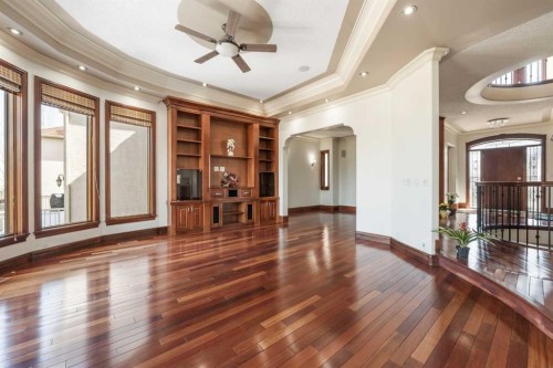 8 Coulee Park Sw, Calgary, AB - Indoor Photo Showing Other Room