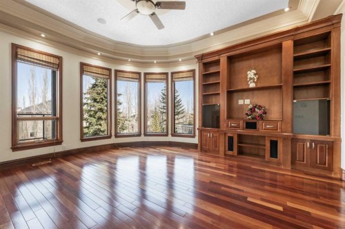 8 Coulee Park Sw, Calgary, AB - Indoor Photo Showing Other Room