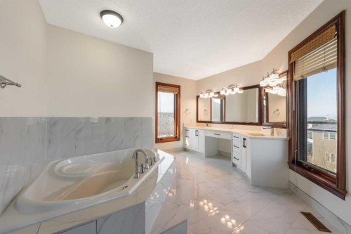 8 Coulee Park Sw, Calgary, AB - Indoor Photo Showing Bathroom