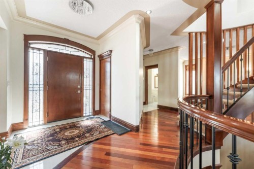 8 Coulee Park Sw, Calgary, AB - Indoor Photo Showing Other Room