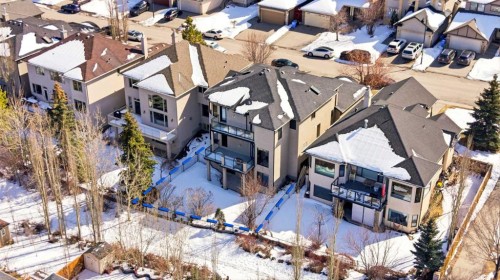 8 Coulee Park Sw, Calgary, AB - Outdoor