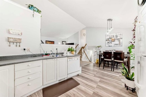 241 Los Alamos Place Ne, Calgary, AB - Indoor