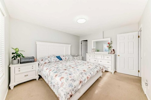 241 Los Alamos Place Ne, Calgary, AB - Indoor Photo Showing Bedroom