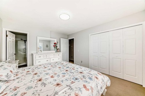 241 Los Alamos Place Ne, Calgary, AB - Indoor Photo Showing Bedroom