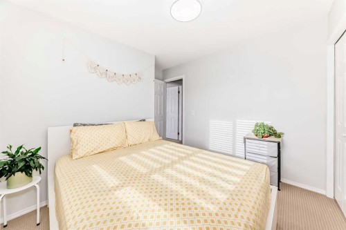 241 Los Alamos Place Ne, Calgary, AB - Indoor Photo Showing Bedroom