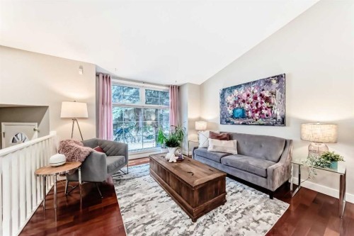 173 Shannon Hill Sw, Calgary, AB - Indoor Photo Showing Living Room