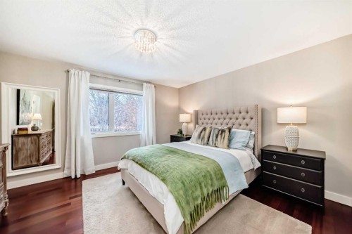 173 Shannon Hill Sw, Calgary, AB - Indoor Photo Showing Bedroom