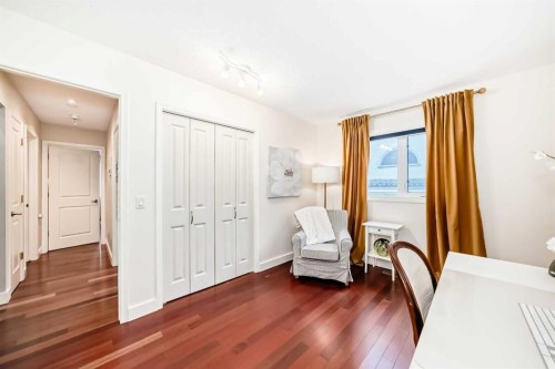 173 Shannon Hill Sw, Calgary, AB - Indoor