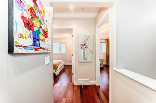 173 Shannon Hill Sw, Calgary, AB - Indoor Photo Showing Other Room