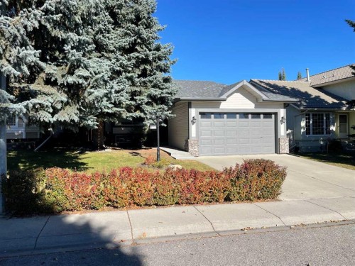 173 Shannon Hill Sw, Calgary, AB - Outdoor With Facade