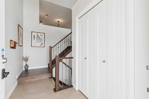 60 Erin Meadow Way Se, Calgary, AB - Indoor Photo Showing Other Room