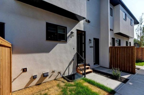 602 11 Avenue Ne, Calgary, AB - Outdoor With Exterior