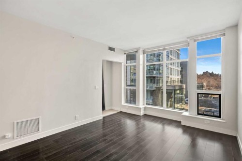 314-222 Riverfront Avenue Sw, Calgary, AB - Indoor