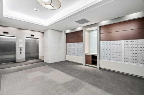 314-222 Riverfront Avenue Sw, Calgary, AB - Indoor Photo Showing Other Room