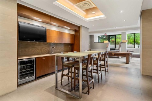 314-222 Riverfront Avenue Sw, Calgary, AB - Indoor