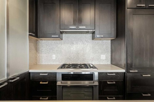 314-222 Riverfront Avenue Sw, Calgary, AB - Indoor Photo Showing Kitchen With Upgraded Kitchen