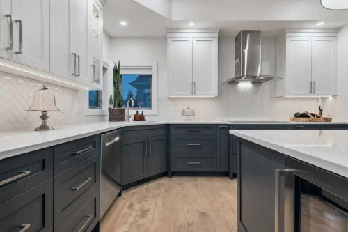 55 Cougar Plateau Circle Sw, Calgary, AB - Indoor Photo Showing Kitchen With Upgraded Kitchen