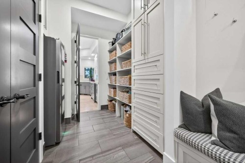 55 Cougar Plateau Circle Sw, Calgary, AB - Indoor