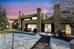 1-108 Village Heights SW Calgary, AB T3H 2L2