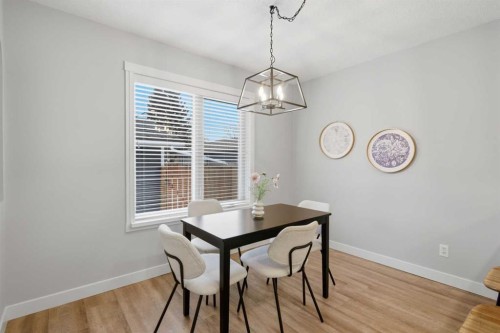 3426 5 Avenue Nw, Calgary, AB - Indoor Photo Showing Dining Room