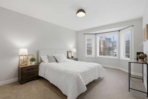 3426 5 Avenue Nw, Calgary, AB - Indoor Photo Showing Bedroom
