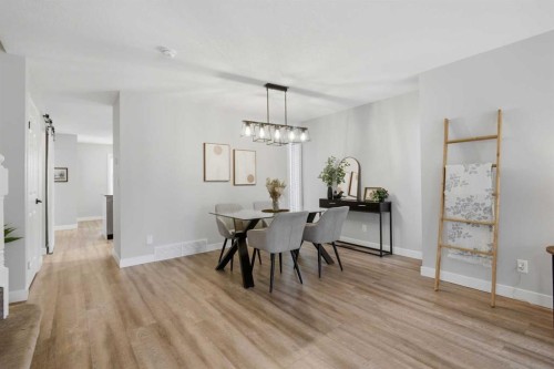 3426 5 Avenue Nw, Calgary, AB - Indoor Photo Showing Dining Room