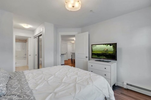 3104-11 Mahogany Row Se, Calgary, AB - Indoor Photo Showing Bedroom