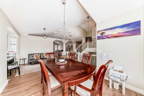 172 Sunset Heights, Crossfield, AB - Indoor Photo Showing Dining Room