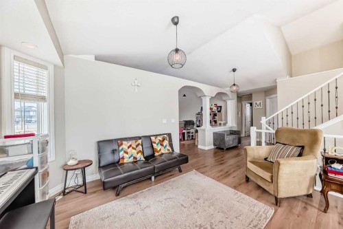 172 Sunset Heights, Crossfield, AB - Indoor Photo Showing Living Room