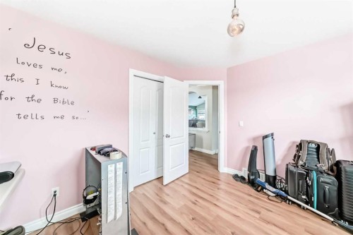 172 Sunset Heights, Crossfield, AB - Indoor