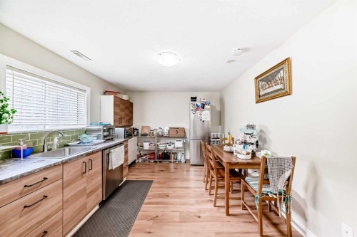 172 Sunset Heights, Crossfield, AB - Indoor Photo Showing Dining Room