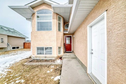172 Sunset Heights, Crossfield, AB - Outdoor With Exterior