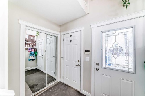 172 Sunset Heights, Crossfield, AB - Indoor Photo Showing Other Room