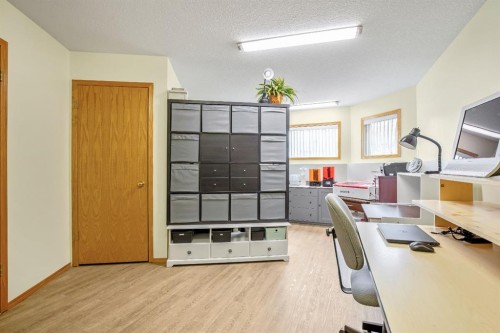 10 Madison Court, Strathmore, AB - Indoor