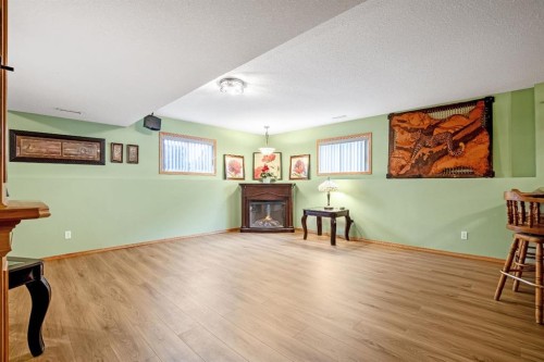 10 Madison Court, Strathmore, AB - Indoor