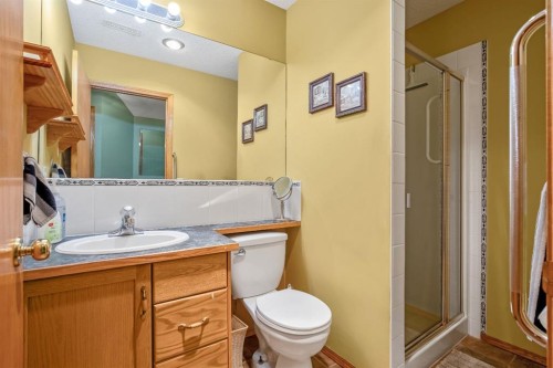10 Madison Court, Strathmore, AB - Indoor Photo Showing Bathroom