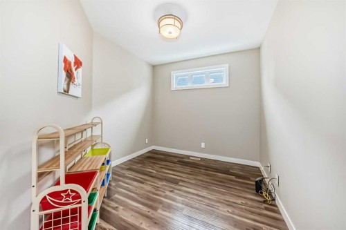 153 Van Slyke Way, Red Deer, AB - Indoor Photo Showing Other Room