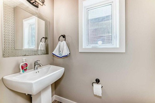 153 Van Slyke Way, Red Deer, AB - Indoor Photo Showing Bathroom