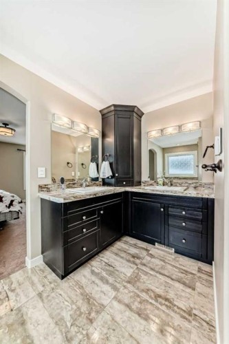 153 Van Slyke Way, Red Deer, AB - Indoor Photo Showing Bathroom