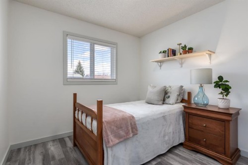 303 Coventry Close Ne, Calgary, AB - Indoor Photo Showing Bedroom