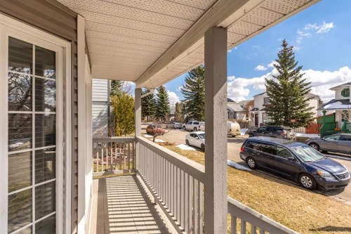 303 Coventry Close Ne, Calgary, AB - Outdoor