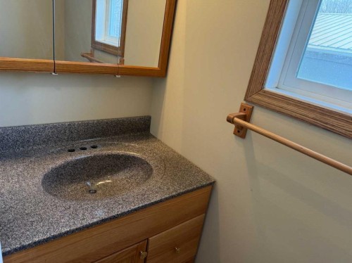 104 7 Avenue North, Vulcan, AB - Indoor
