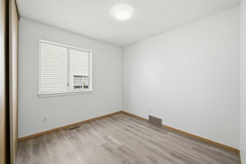 3710 Catalina Boulevard Ne, Calgary, AB - Indoor Photo Showing Other Room