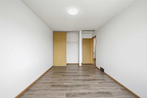 3710 Catalina Boulevard Ne, Calgary, AB - Indoor Photo Showing Other Room