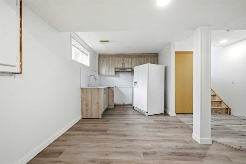 3710 Catalina Boulevard Ne, Calgary, AB - Indoor