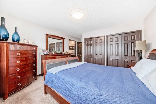 273 Chaparral Valley Drive Se, Calgary, AB - Indoor Photo Showing Bedroom