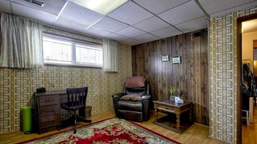 103 Rundlehorn Crescent Ne, Calgary, AB - Indoor Photo Showing Other Room