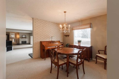3035 Cedar Ridge Drive Sw, Calgary, AB - Indoor Photo Showing Dining Room